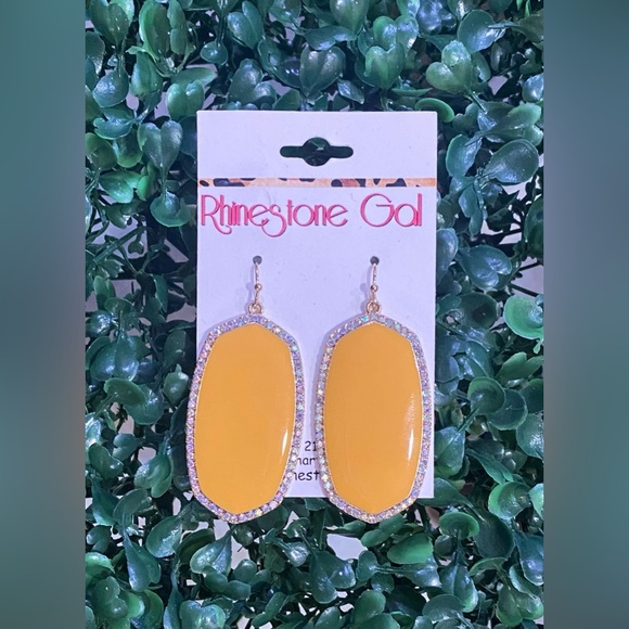 BRAND NEW WITH TAGS Mustard Enamel Rhinestone Drop Earrings - Picture 1 of 1